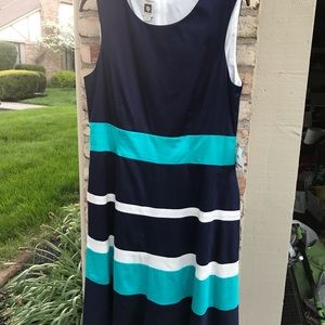 Sleeveless lined dress